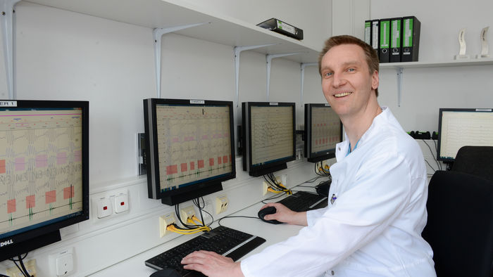 Schlafapnoe mit Schrittmacher-Therapie begegnen